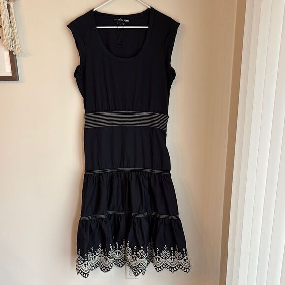 Veronica Beard Dresses & Skirts - VERONICA BEARD Amaia Sleeveless Stitched Midi-Dress Women's navy eyelet Dress LG